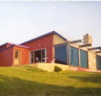 Blue Gate Farmhouse - eAccommodation