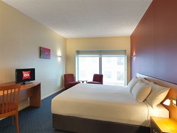 Ibis Melbourne Little Bourke Street - eAccommodation 0