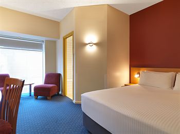 Ibis Melbourne Little Bourke Street - eAccommodation 8