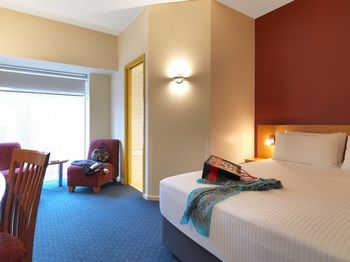 Ibis Melbourne Little Bourke Street - eAccommodation 9