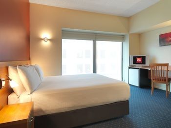 Ibis Melbourne Little Bourke Street - eAccommodation 12