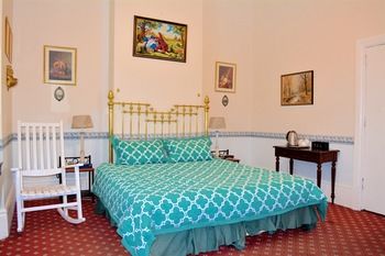 Toorak Manor - eAccommodation 24