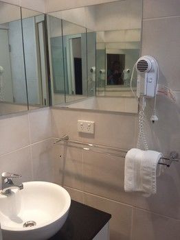 L'Auberge Noosa - eAccommodation 2