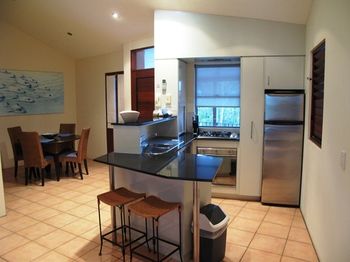 L'Auberge Noosa - eAccommodation 11