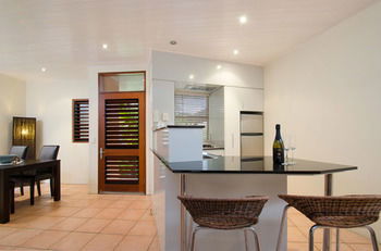 L'Auberge Noosa - eAccommodation 12