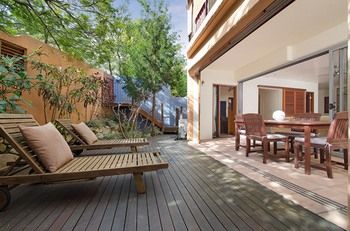 L'Auberge Noosa - eAccommodation 24