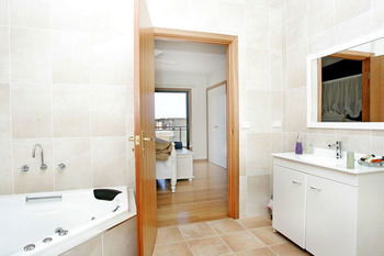 Lavender House B&B - eAccommodation 7