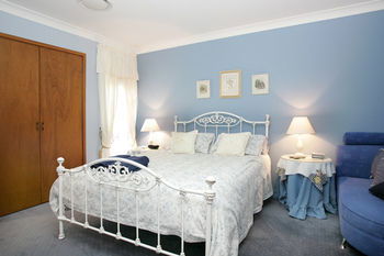 Lavender House B&B - eAccommodation 10