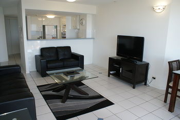 Beachside Resort - Kawana Waters - eAccommodation 13