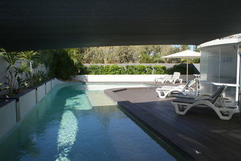 Beachside Resort - Kawana Waters - eAccommodation 15