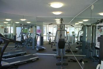 Beachside Resort - Kawana Waters - eAccommodation 45