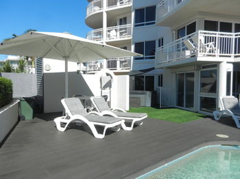Beachside Resort - Kawana Waters - eAccommodation 51