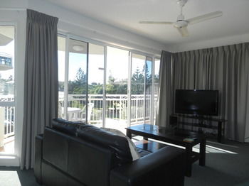 Beachside Resort - Kawana Waters - eAccommodation 58