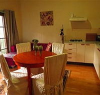 Barrington Wilderness Cedar Lodge Accommodation - eAccommodation