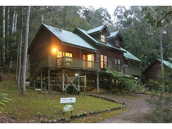 Barrington Wilderness Cedar Lodge Accommodation - eAccommodation 6