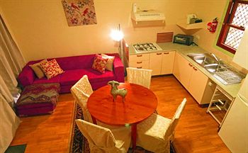Barrington Wilderness Cedar Lodge Accommodation - eAccommodation 7