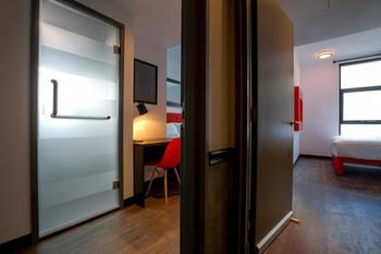 Ibis Melbourne Swanston Street - eAccommodation 18