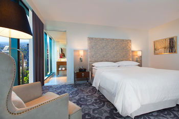 Sheraton Melbourne Hotel - eAccommodation 0