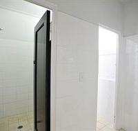 The Lakes Hotel - eAccommodation