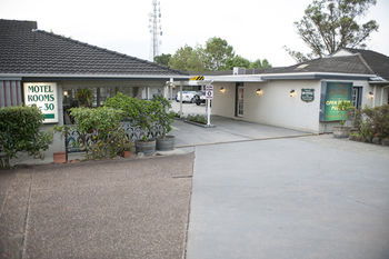 Colonial Terrace Motor Inn - eAccommodation 12