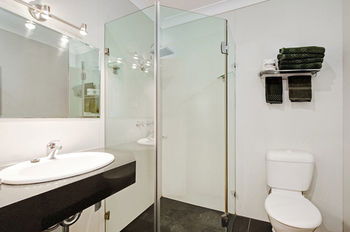 Colonial Terrace Motor Inn - eAccommodation 15