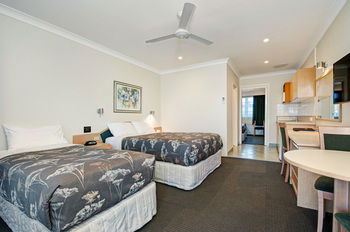 Colonial Terrace Motor Inn - eAccommodation 22