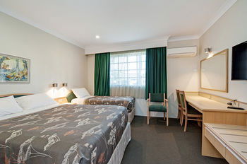 Colonial Terrace Motor Inn - eAccommodation 28