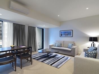 Wyndham Hotel Melbourne - eAccommodation 9