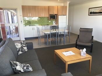 Harbourview Serviced Apartments - eAccommodation 46