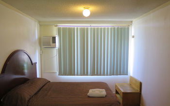 Amg Motel & Serviced Apartments - eAccommodation 4