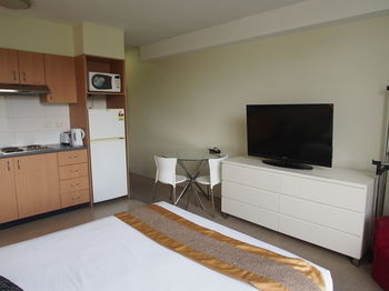 Atelier Serviced Apartments - eAccommodation 6