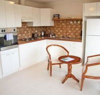 Yarra Glen Racecourse Apartments - eAccommodation