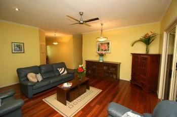 Noosa Country House - eAccommodation 9