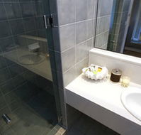 Best Western Sanctuary Inn - eAccommodation