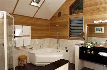 Kims Beachside Lodges - eAccommodation 5