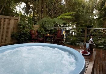 Kims Beachside Lodges - eAccommodation 15