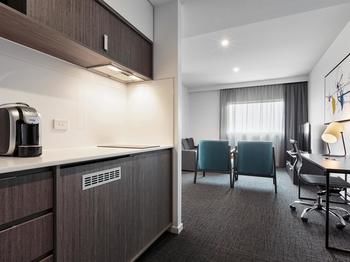 Best Western Plus Lake Kawana Hotel - eAccommodation 2
