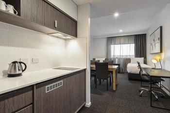 Best Western Plus Lake Kawana Hotel - eAccommodation 19