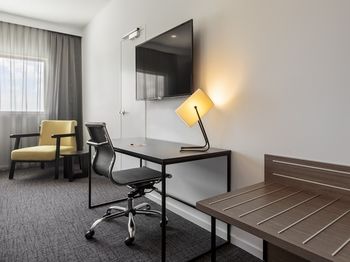 Best Western Plus Lake Kawana Hotel - eAccommodation 40