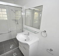 Balmain 1 Mont Furnished Apartment - eAccommodation