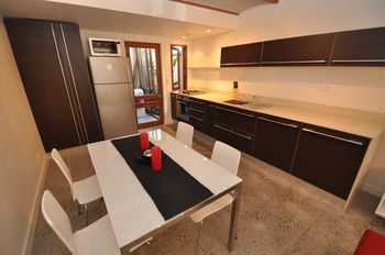 Camperdown 21 Brigs Furnished Apartment - eAccommodation 9