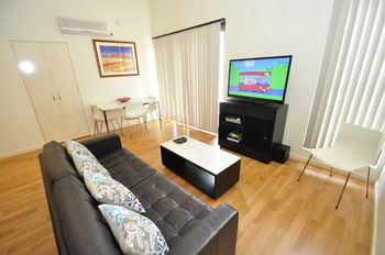 Camperdown 7 Dun Furnished Apartment - eAccommodation 1
