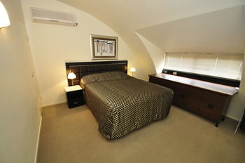 Camperdown 7 Dun Furnished Apartment - eAccommodation 2
