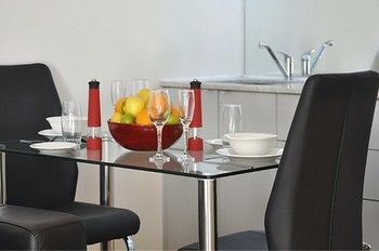 Darlinghurst 17 Oxf Furnished Apartment - eAccommodation 4