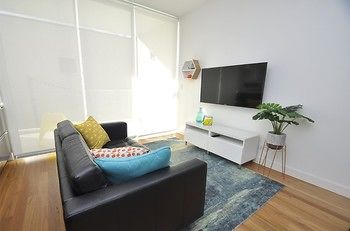 Neutral Bay 4 Young Furnished Apartment - eAccommodation 7