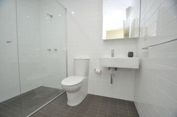 Neutral Bay 4 Young Furnished Apartment - eAccommodation 14