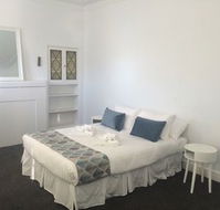 Newcastle Accommodation Tighes Hill - eAccommodation