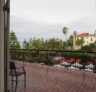 Coogee Bay Hotel Pub Style - eAccommodation