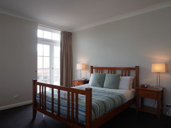 Coogee Bay Hotel Pub Style - eAccommodation 9