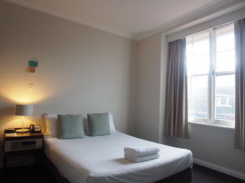 Coogee Bay Hotel Pub Style - eAccommodation 13